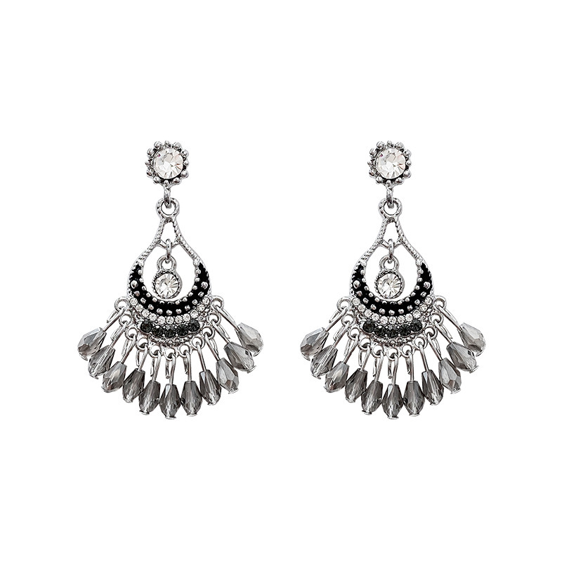 New Chinese ethnic style hollowed-out teardrop earrings, versatile and elegant tassel earrings, personalized and high-end earrings wholesale Item Picture