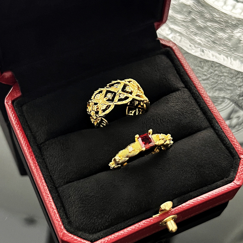 European and American retro court-style lace hollowed-out fashionable open ring, women's brushed exquisite and high-end sweet and cool index finger ring Application Scenario