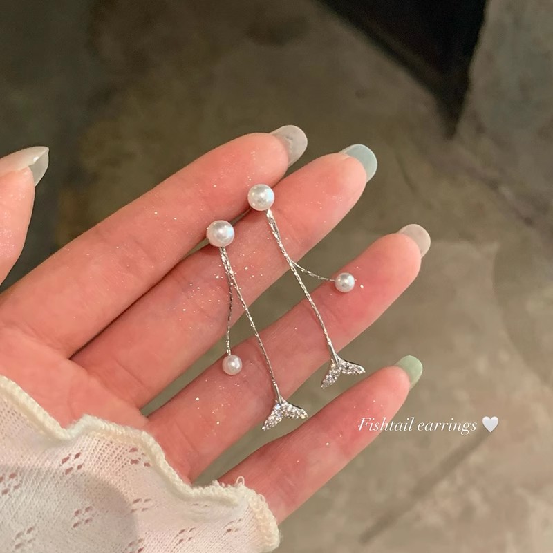 Two-piece earrings suitable for round faces, fish tail tassels, pearl stud earrings, women's light luxury, high-end style, elegant and grand earrings details Picture