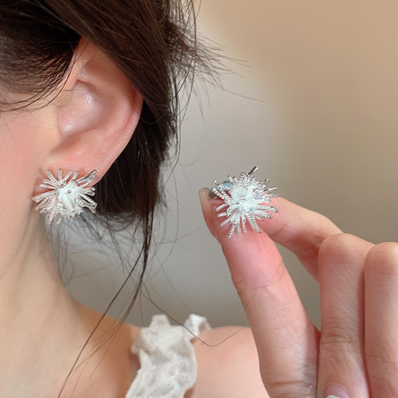 Silver high-end dandelion stud earrings for women, cold and unique retro style earrings, light luxury and niche style earrings wholesale details Picture