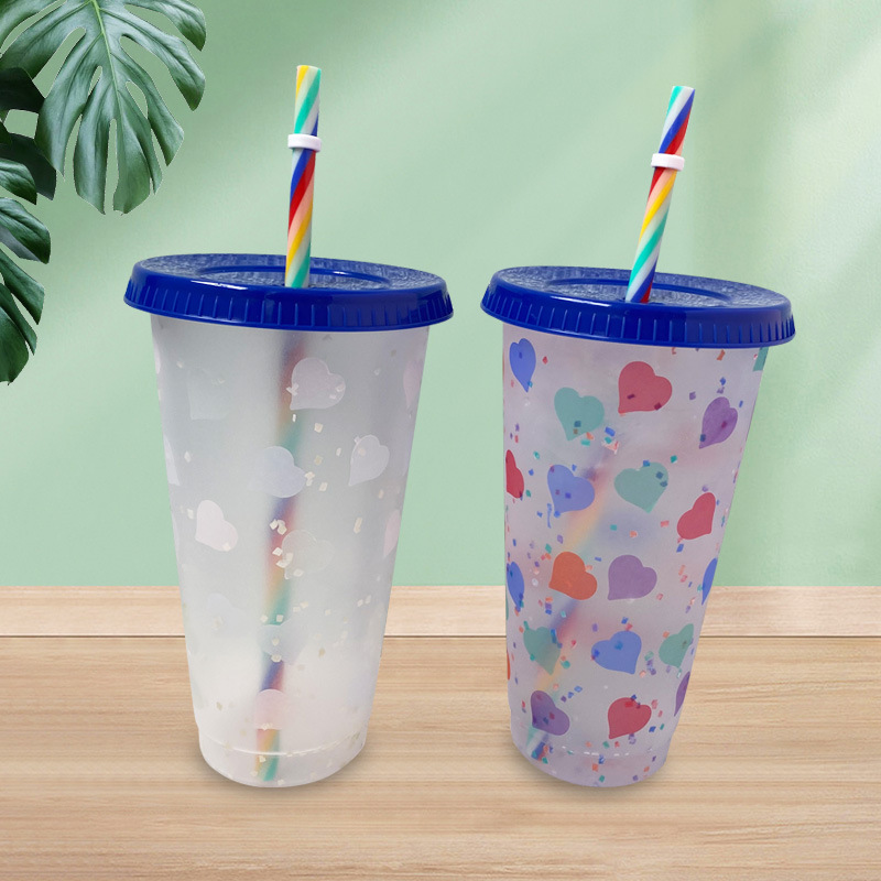 New creative heart-shaped color-changing cup, cold-resistant color-changing cup, large plastic with straw, DIY plastic cup manufacturer wholesale details Picture