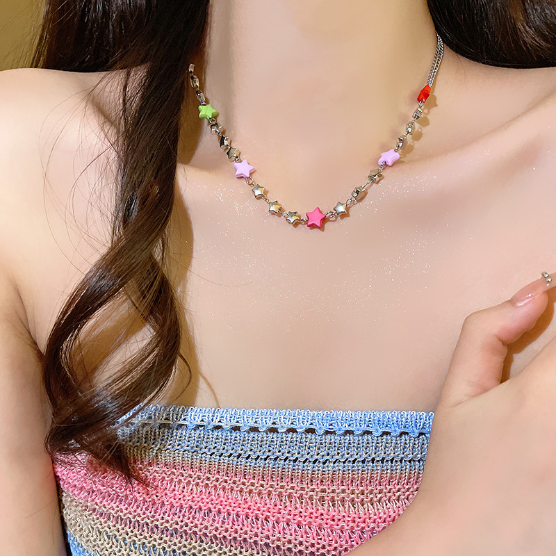 Sweet and cool style colorful star titanium steel necklace, women's ins style high-end collarbone chain, Internet celebrity bestseller, hot girl accessory Specification drawing