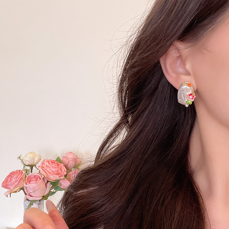 Monet's Garden Irregular Baroque pearl earrings, light luxury and niche design sense, flower stud earrings, high-end earrings Specification drawing