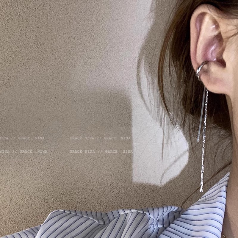 Fringed ear hooks, ear bone clips, simple and cold style, no ear holes, niche design earrings, autumn and winter trend Application Scenario