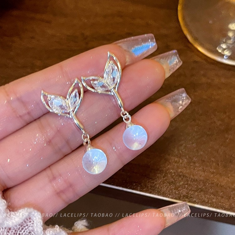 Summer fishtail beaded pendant earrings for women, 2025 New bestseller, high-end, light luxury, versatile stud earrings details Picture