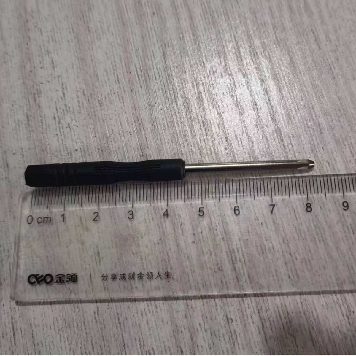 Wholesale of 2mm and 3mm cross-shaped mini screwdrivers, repair tools and accessories. Small screwdrivers Application Scenario