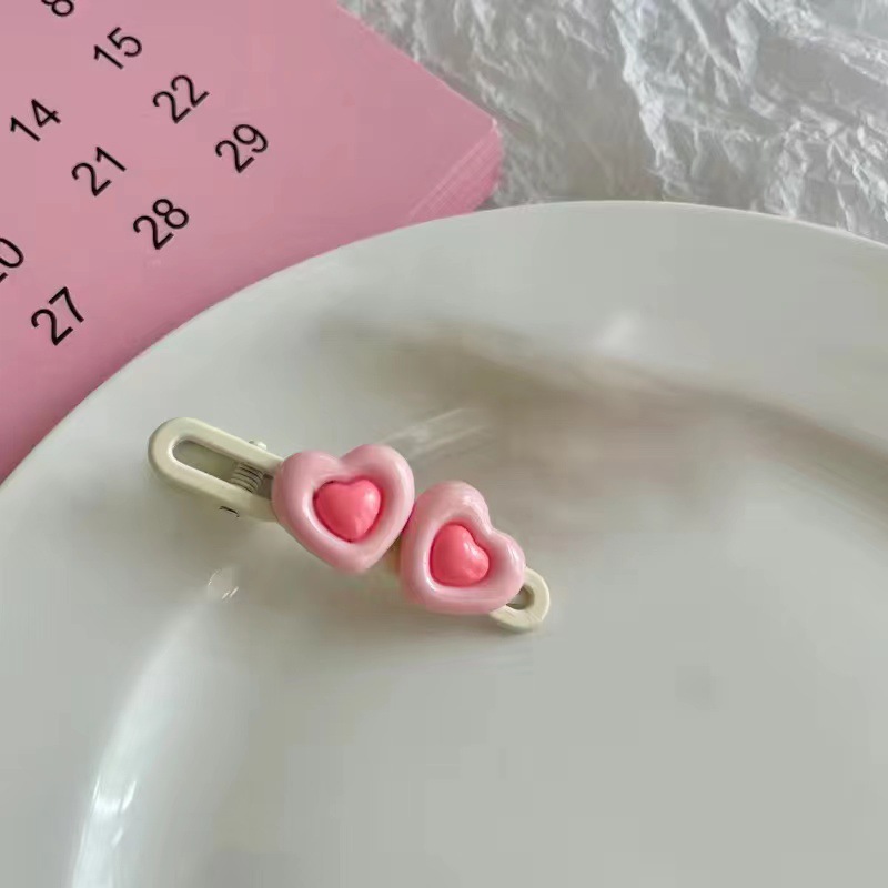 Heart-shaped blush little rabbit diy hair clips, duckbeak clips, bangs clips, colorful double-layer heart-shaped resin dopamine accessories Specification drawing