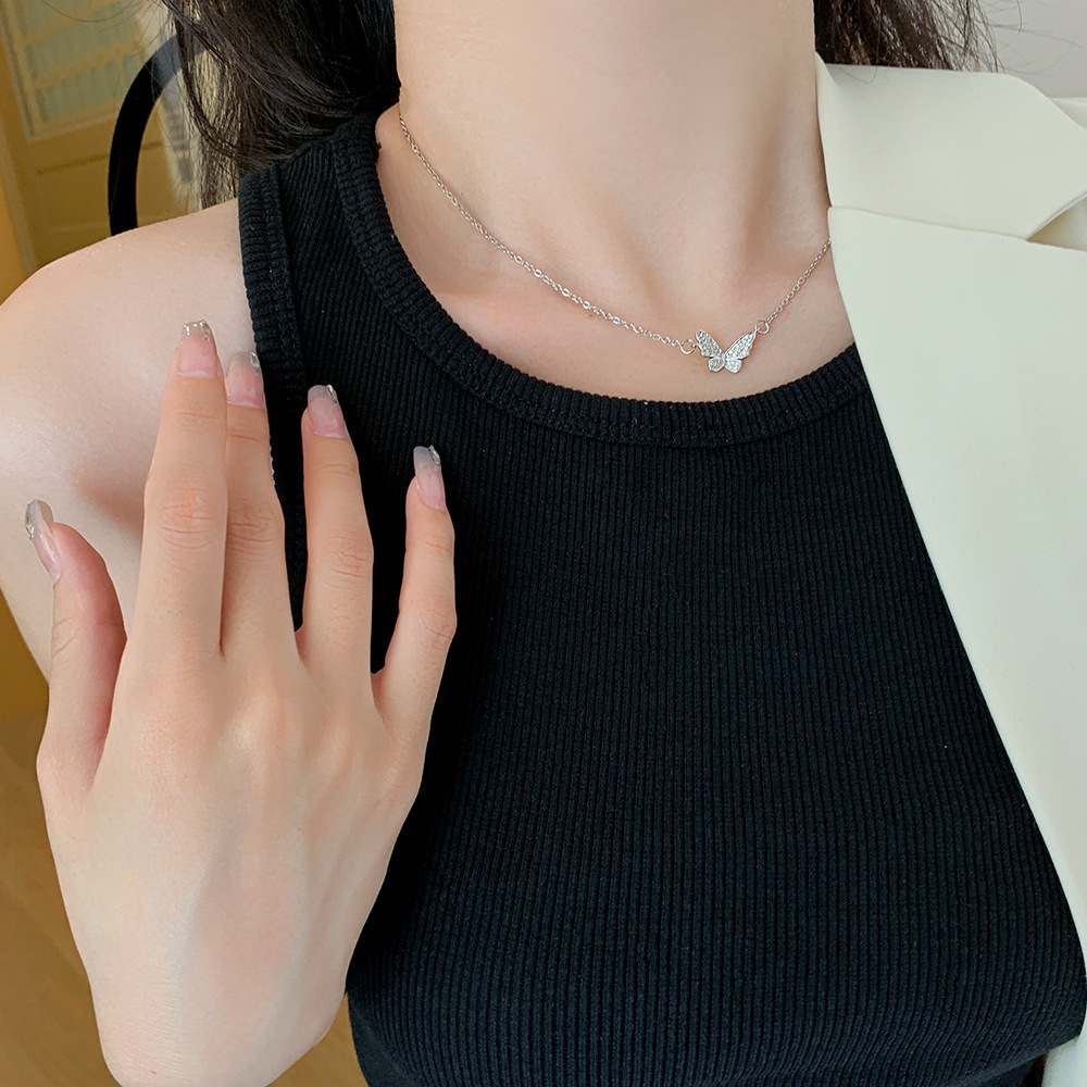 A fresh and sweet little butterfly necklace set with a Japanese and Korean style, featuring a unique design and exquisite zircon collarbone chain, is a versatile accessory details Picture