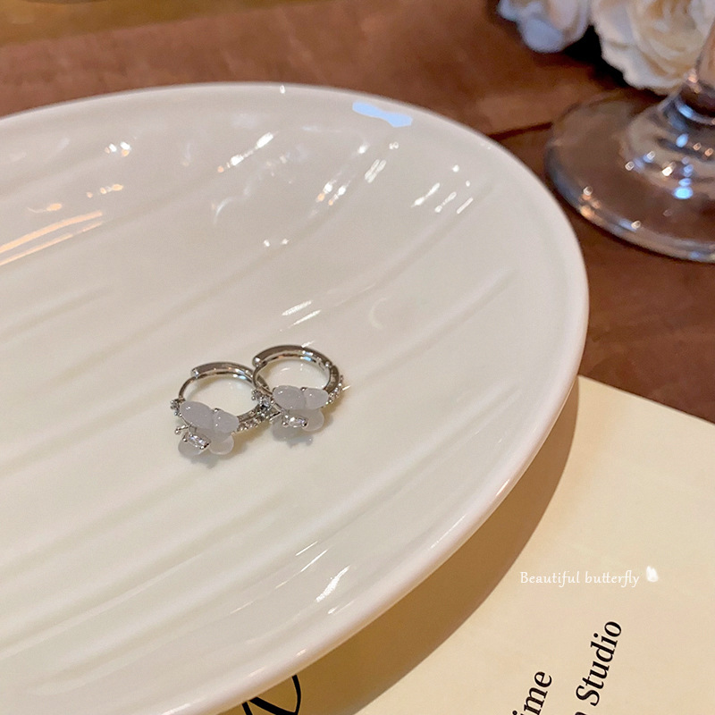 Super ethereal, butterfly cat's eye stone ear buckle, sweet, gentle, light luxury, versatile earrings, personalized and small earrings wholesale Specification drawing