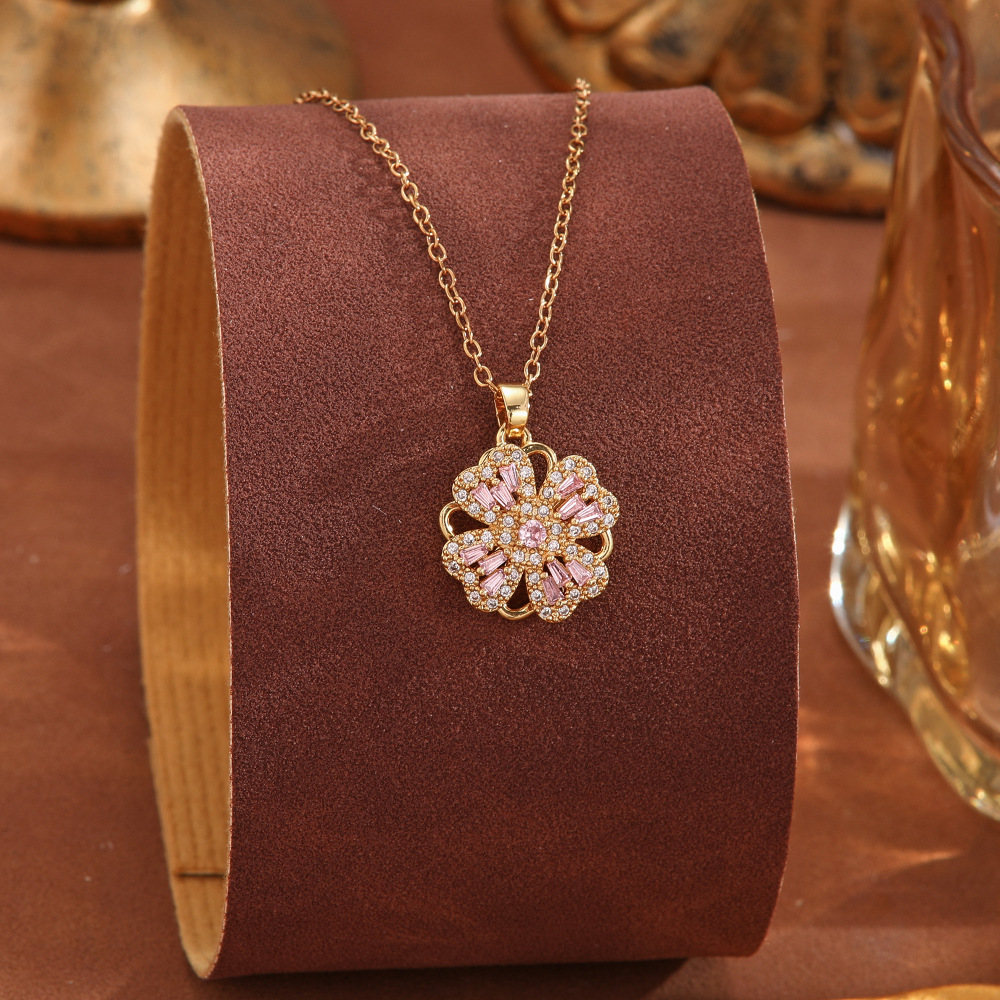 Titanium steel necklace that doesn't fade, luxurious tulip deep pink necklace, the same style as Internet celebrities, fashionable and trendy collarbone chain wholesale details Picture