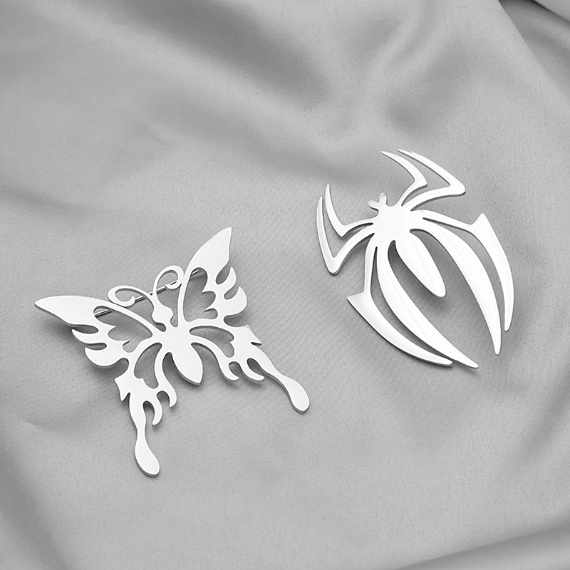 European and American cross-border personalized stainless steel animal brooches, butterfly and spider pins, cold style suit accessories factory direct sales full figure
