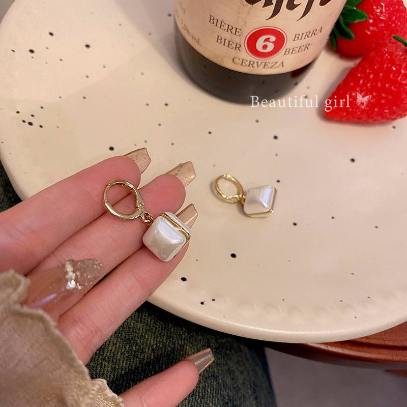 S925 Silver Needle Korean square mother-of-pearl earring women's niche design sense, simple and versatile, retro earrings wholesale Application Scenario