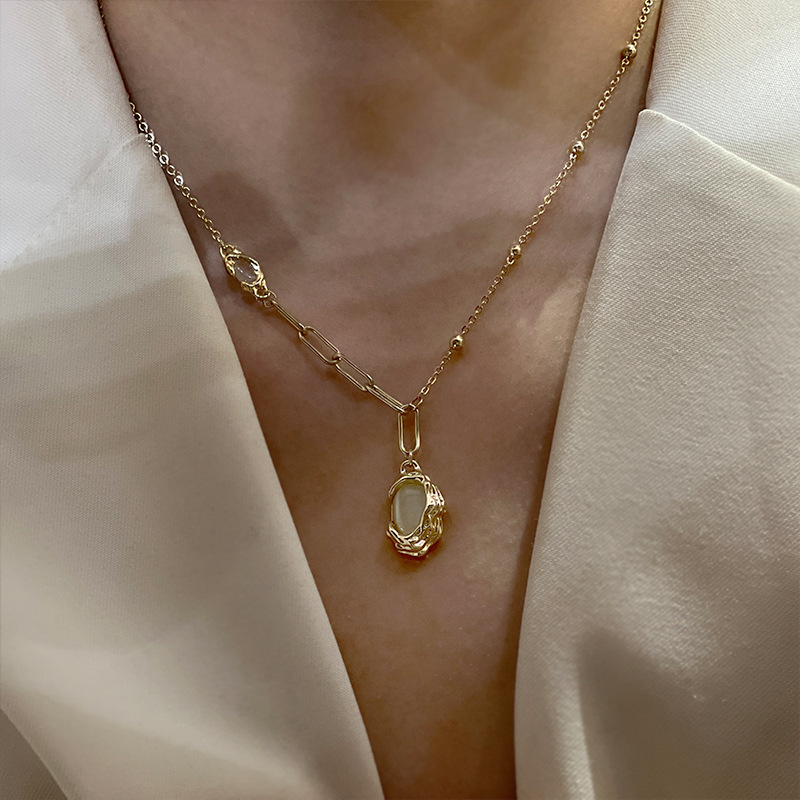 Tiger's eye stone pendant hoodie necklace, a versatile accessory for women's light luxury and retro style, a new best-selling sweater chain in 2024 Specification drawing