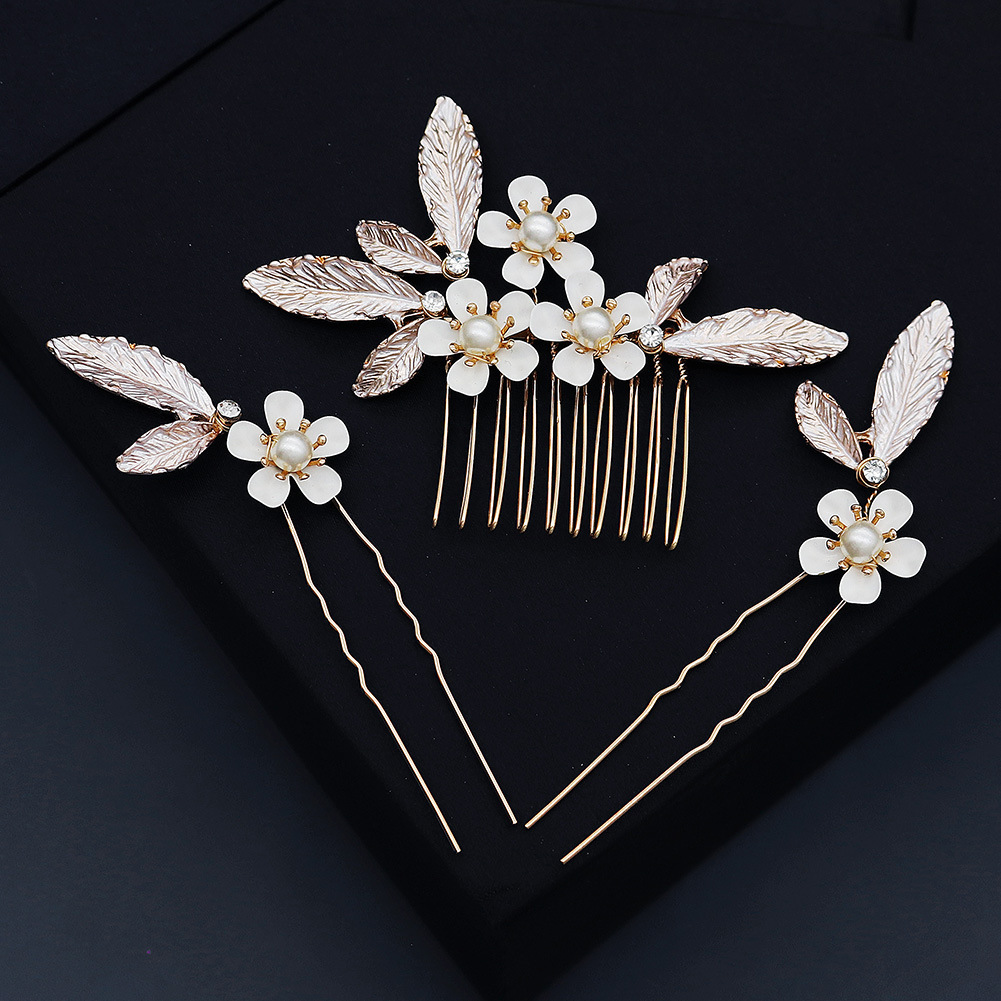 Retro light luxury accessories, handcrafted pearl flower hair combs and hairpins, wedding dress and evening gown headwear, Xiuhe bridal hair accessories details Picture