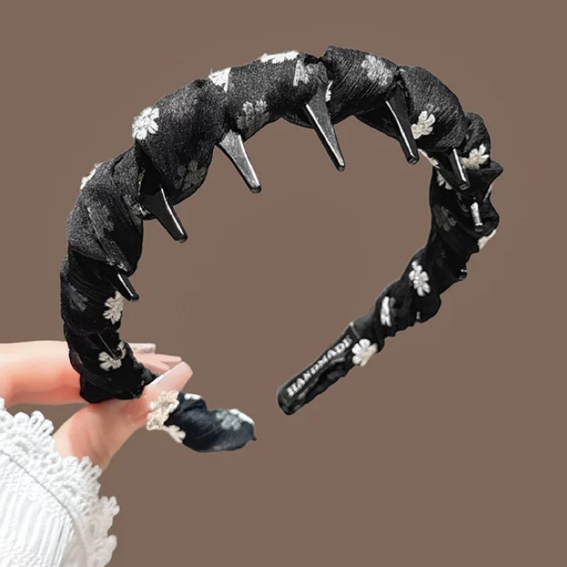 Spring 2025 new flower-embroidered headband with teeth, anti-slip pressure hair clip, daily simple hair tie, hair band for women full figure