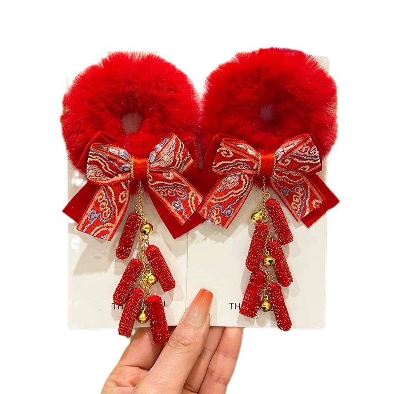 New Year's headwear: Ancient-style Hanfu, children's autumn and winter plush hair band, 2024 new style hair tie, women's Spring Festival leather band hair flower Item Picture