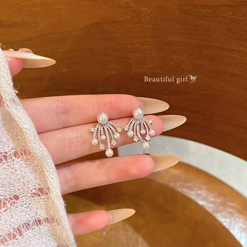 Super glittering zirconium firework pearl stud earrings for women, exquisite, light luxury, fashionable and high-end style earrings, versatile and elegant, internet-famous earrings full figure