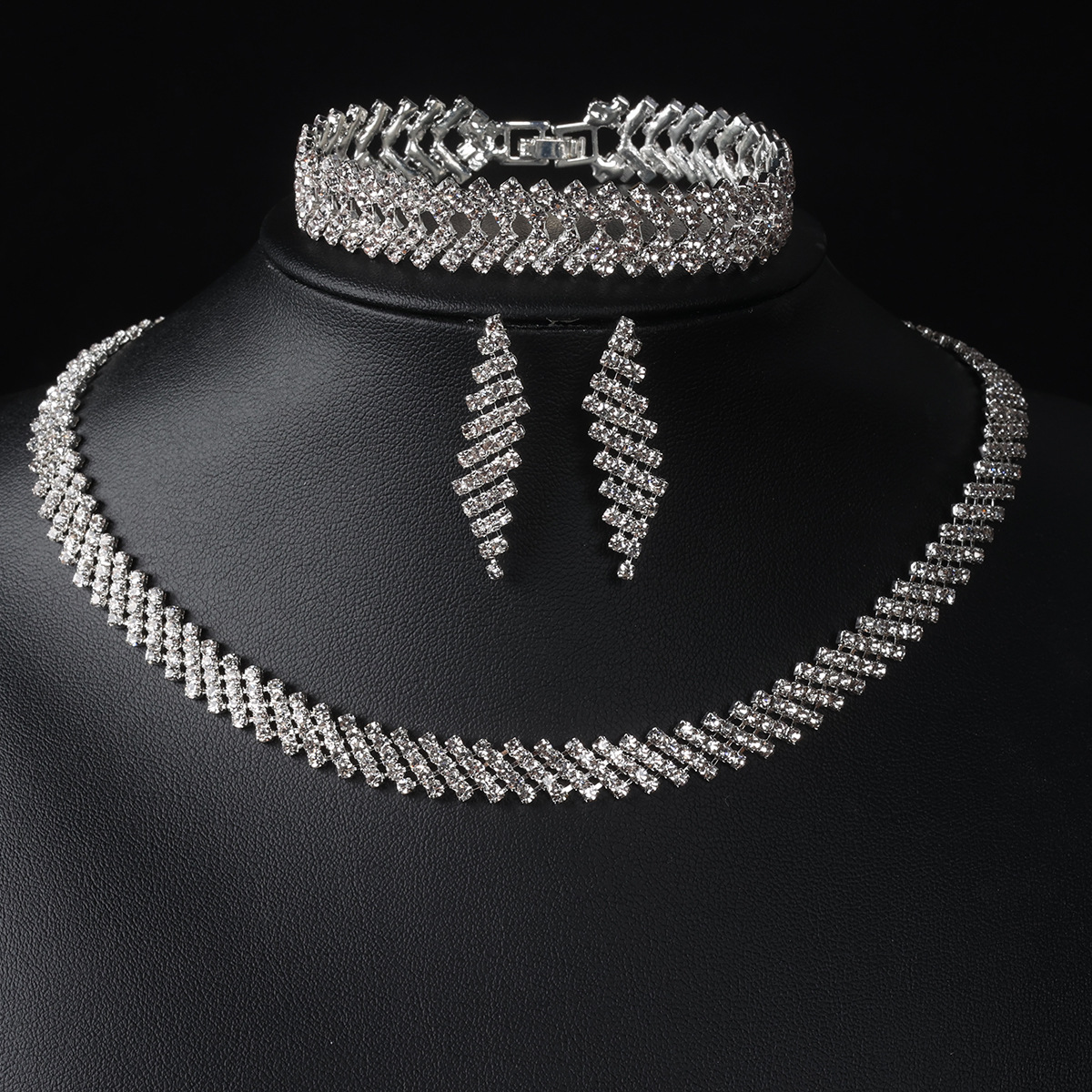 Cross-border Bride water diamond Necklace, Earrings, bracelet and accessory Set, diamond-shaped wedding jewelry Two-piece set ZN007 full figure