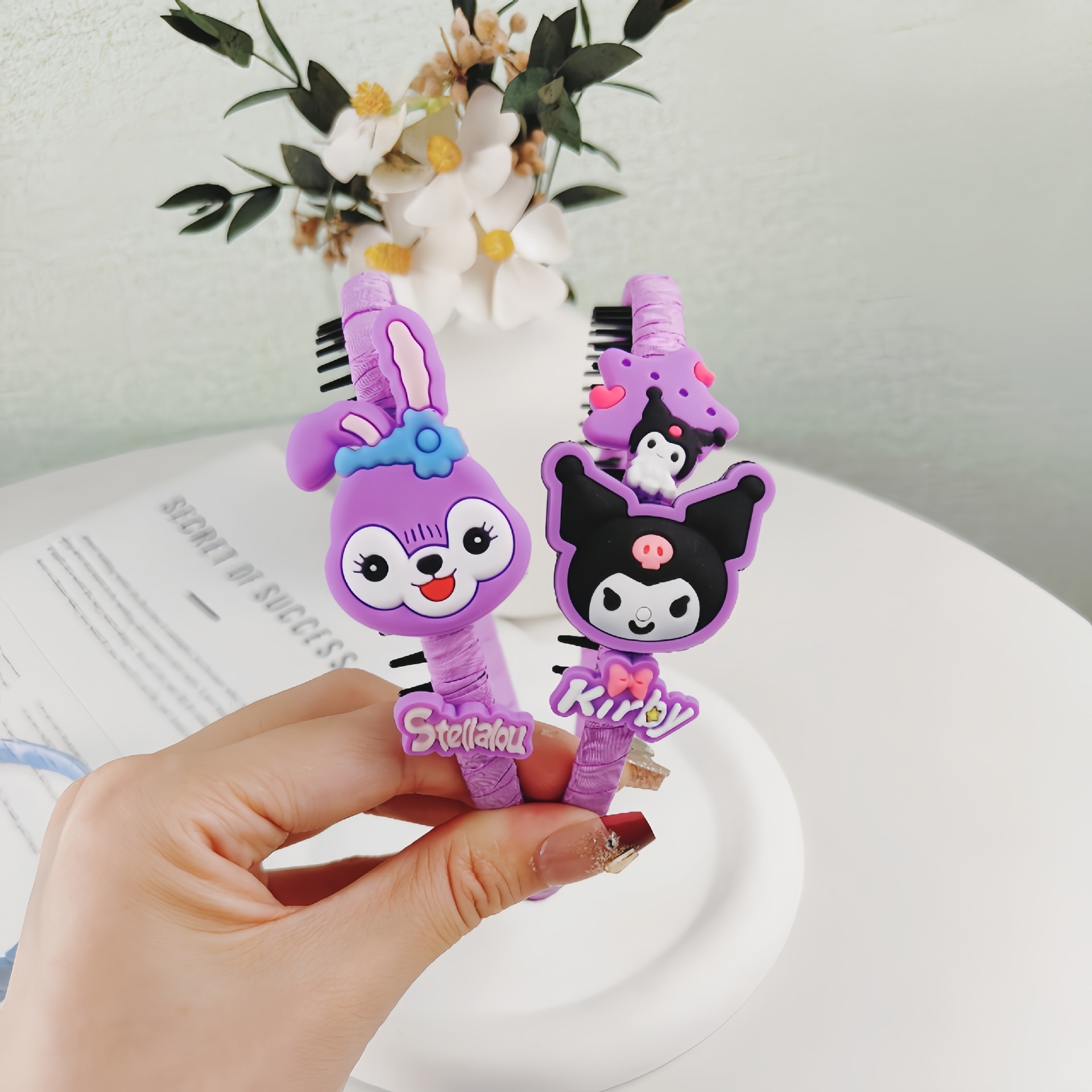 Children's hair band, a perfect tool for organizing girls' broken hair. Hair clips and headwear for little girls. The headband has teeth and is anti-slip and won't hold the hair tightly Specification drawing