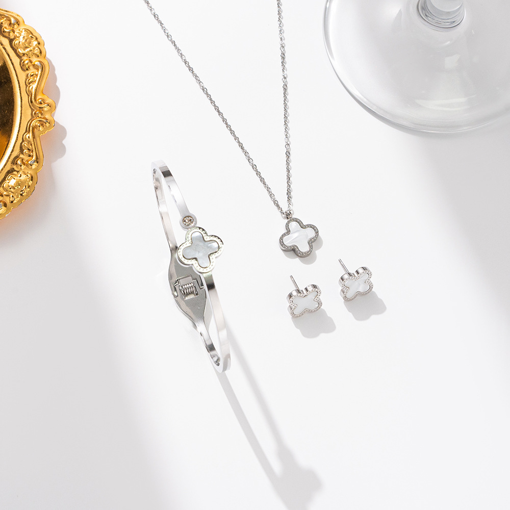 Silver stainless steel natural color four-leaf clover set, fashionable and versatile necklace, women's bracelet, stud earrings, three-piece set, cross-border accessories details Picture