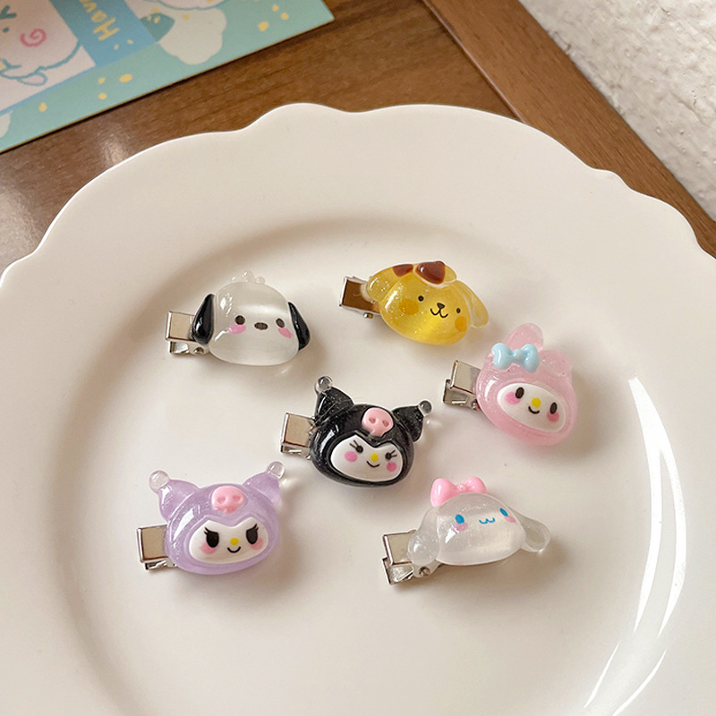 Sanrio cartoon clip, cute mini hair clip, seamless clip, forehead clip, side clip, hair accessory, headwear for girls details Picture