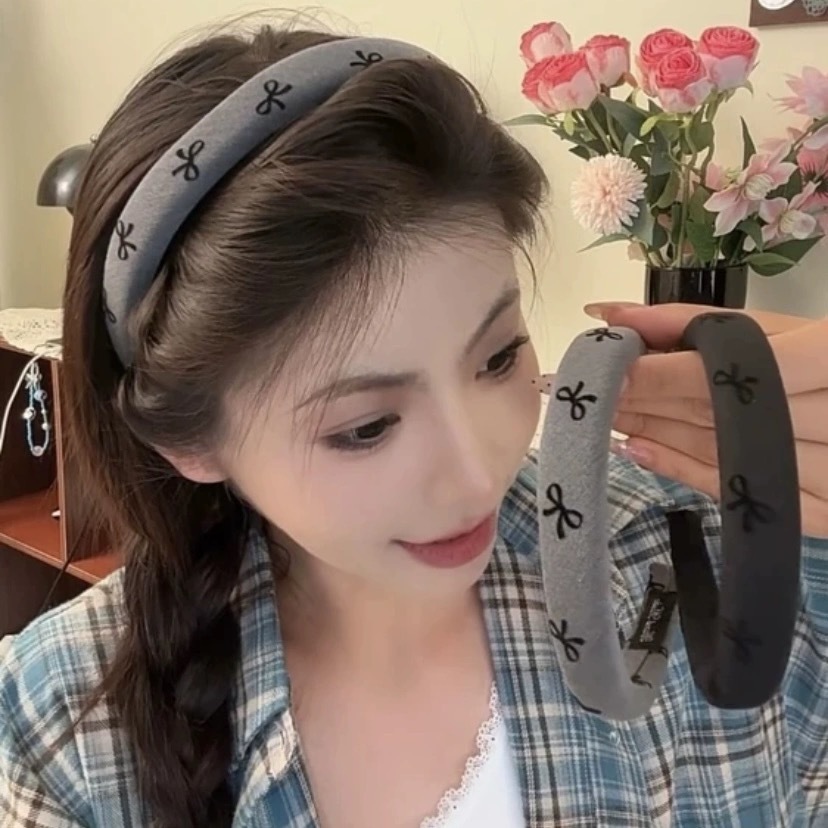 French bow denim style pleated fabric high-end hair band, retro and fashionable high top pressure hair band and hair accessory full figure