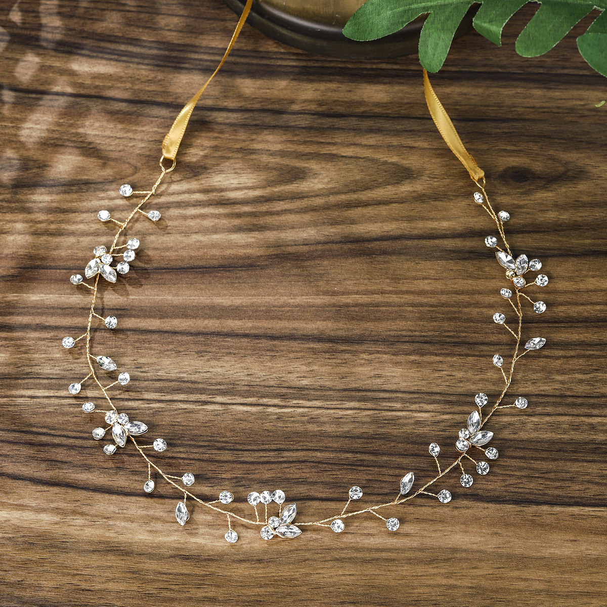 New Korean-style handcrafted bridal headwear, popular banquet dress accessories, fresh and simple hair accessories, crystal hair bands full figure