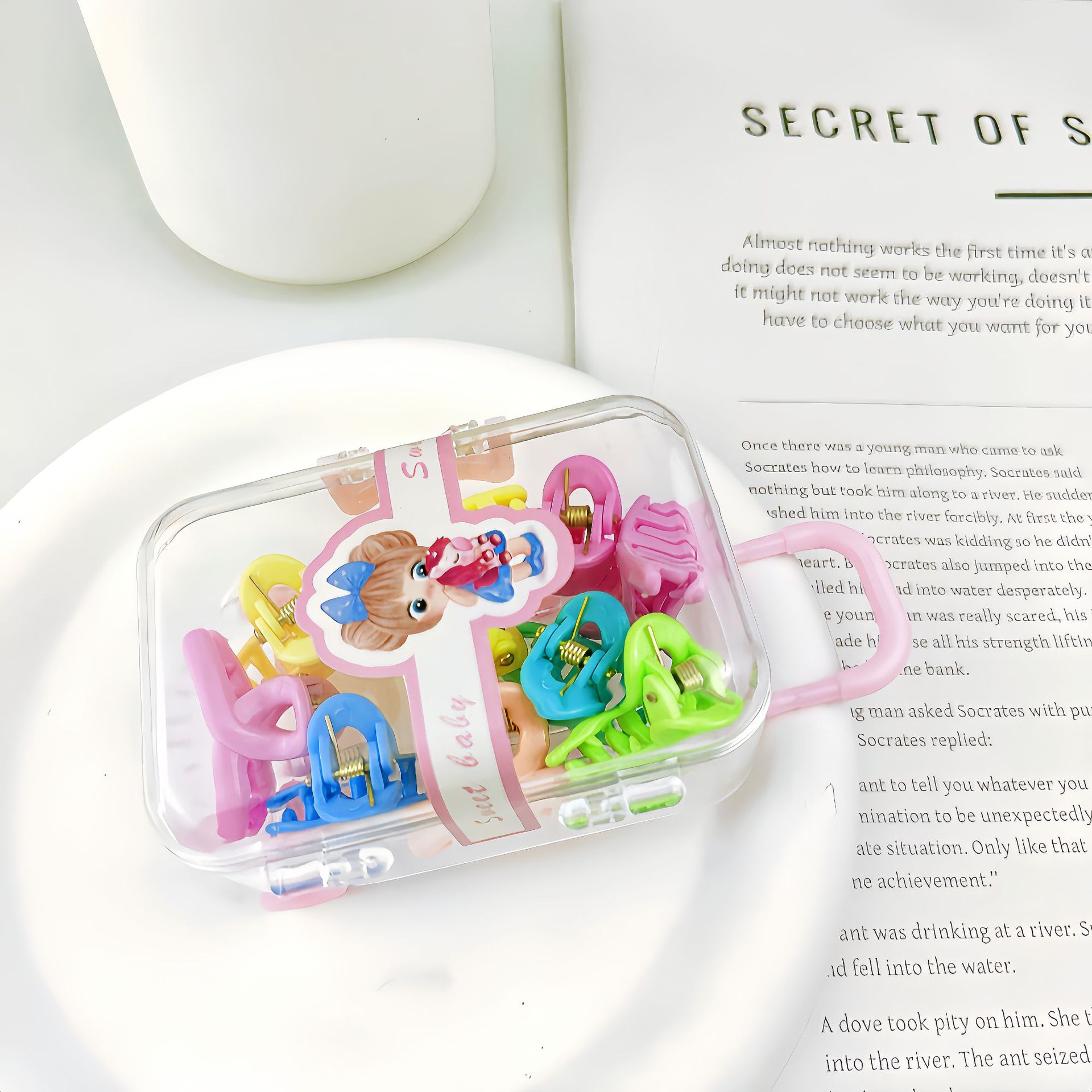 Children's grab box mini pull-out bar, small grab box, candy-colored girl's broken hair clip, cute bangs clip, bow Application Scenario
