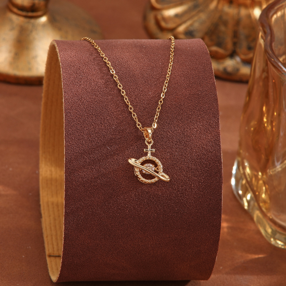 Fashionable and light luxury titanium steel necklace, a new niche women's neckchain pendant, the same style as the Internet celebrity, simple and elegant collarbone chain accessory Application Scenario