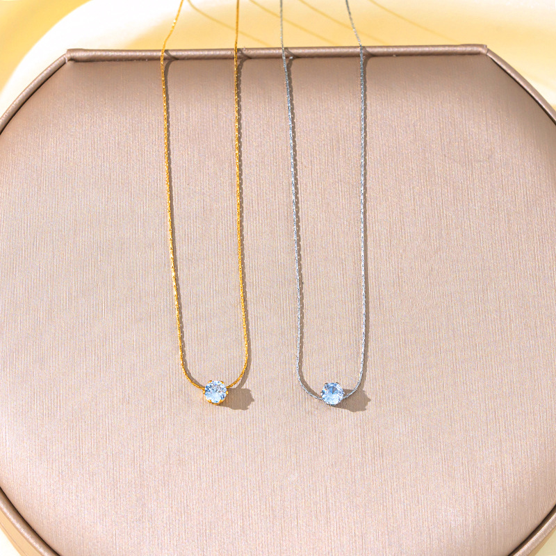 Non-fading, simple six-prong titanium steel necklace for women's fashion, versatile small zircon pendant, niche and light luxury collarbone chain wholesale full figure