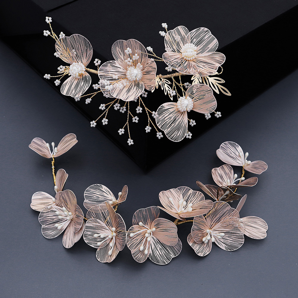 Handcrafted pearl headband, Korean-style elegant gold thread petal hair accessory set, bride's wedding headwear, Soo-hee dress headband Application Scenario