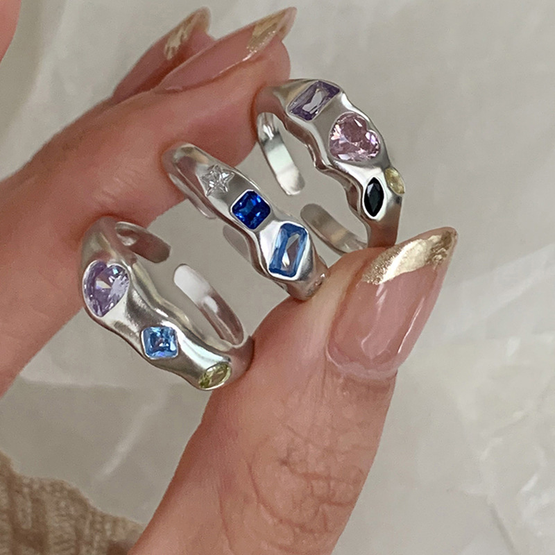 Colorful zircon heart-shaped ring for women in an InS-style combination, a niche and high-end look with adjustable openings, fashionable 2023 new style Application Scenario