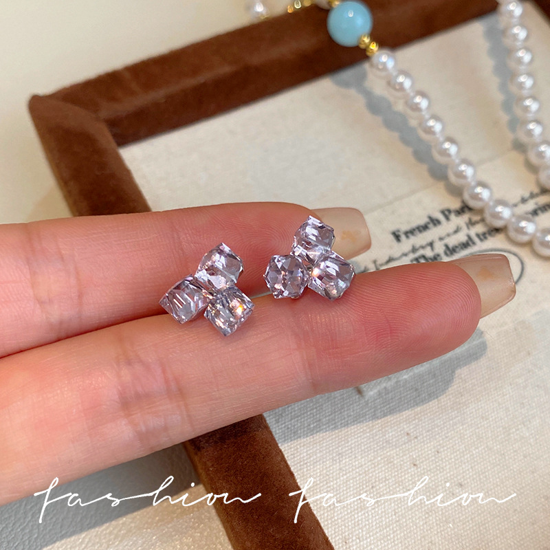 Super Flash Purple Square Crystal Geometric Square Three-dimensional Ear studs for Women 2025 New Spring Light Luxury and niche design style earrings full figure