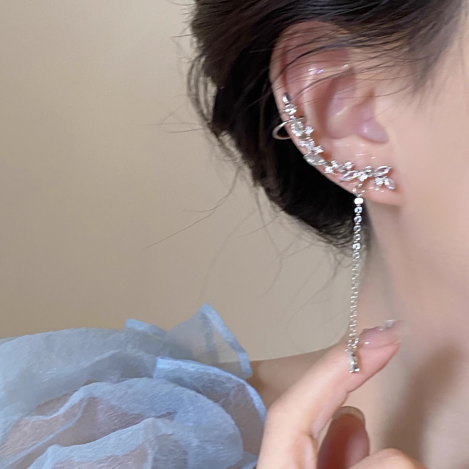 Super dazzling and stylish, fully diamond-encrusted tassels, no ear holes, unique and face-enhancing small and exquisite earrings, ethereal and forest-themed bestsellers Specification drawing