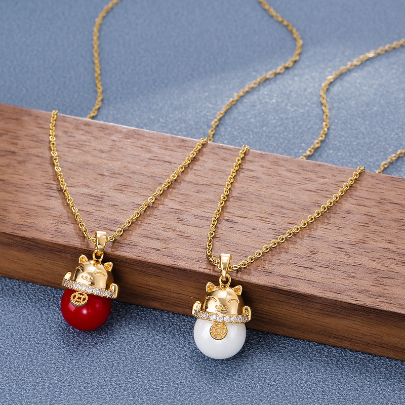 New pearl cat titanium steel necklace for women, with a unique design sense and versatile collarbone chain. Wholesale of elegant and light luxury style accessories full figure