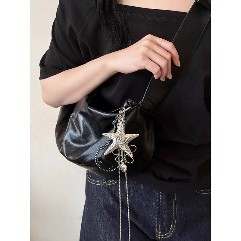 The Sea Star necklace is a niche, retro, sweet and cool, spicy girl style subculture Instagram star sea star personality collarbone chain Specification drawing