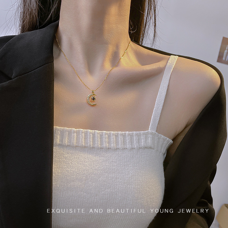 Cross-border best-selling fashion projection moon titanium steel necklace, a unique and elegant women's light luxury collarbone chain, a versatile accessory for Internet celebrities details Picture