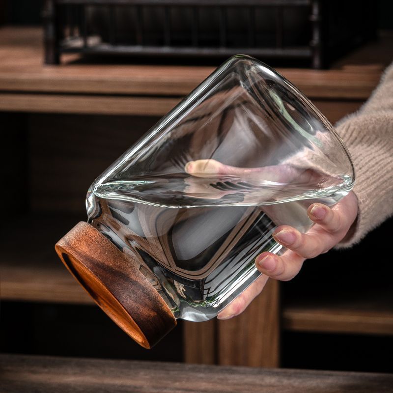 Large-capacity spiral-mouth glass sealed jar, round wooden lid transparent tangerine peel storage jar, moisture-proof coarse grain storage jar Application Scenario