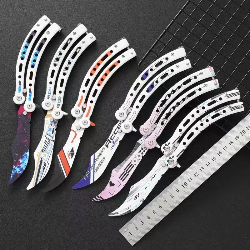 Butterfly Training Knife, the same folding knife as the outdoor version of CSGO game, is available in stock at the factory full figure
