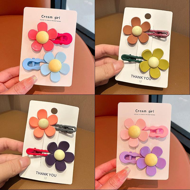 Children's flower hair clip, little girl side clip, exquisite side bangs clip, 2024 new style duckbill clip girls' hair accessory Application Scenario