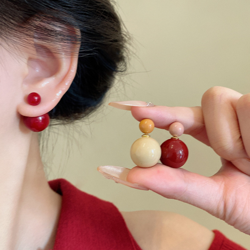 Autumn and winter dual-color pearl stud earrings for women, a new bestseller in 2025, exuding a sense of high-end elegance and unique personality details Picture