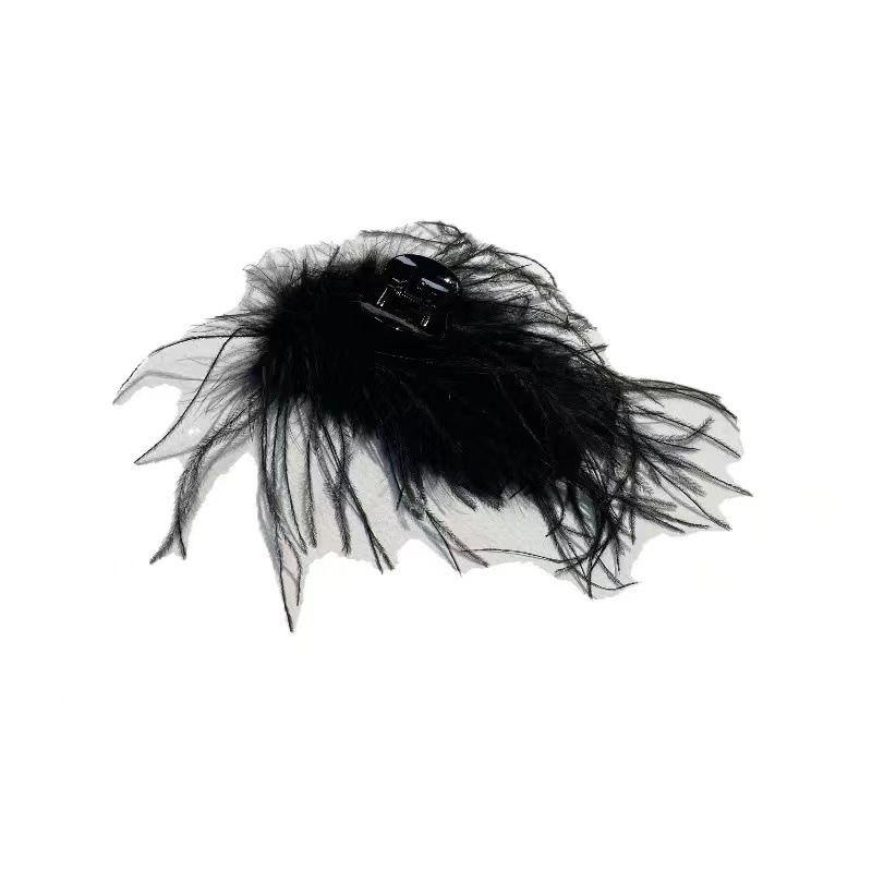Large feather claw clip, black ostrich fur hair clip, high-end shark clip headwear for the back of women's heads, the same style as white deer Item Picture