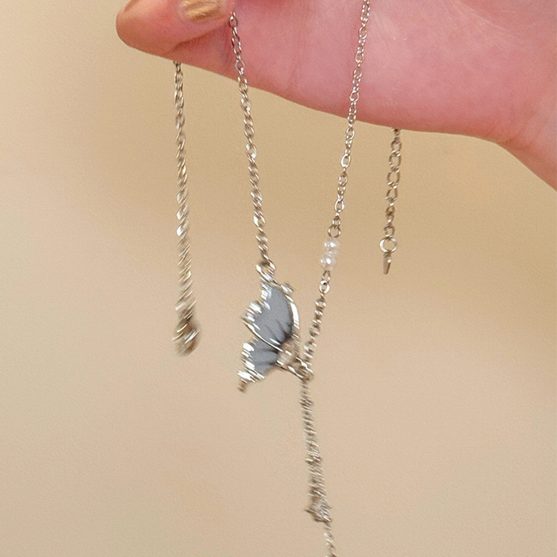 Zircon butterfly pearl necklace for women, a light luxury and high-end look, versatile and elegant collarbone chain, a sweet and popular neckchain accessory Specification drawing