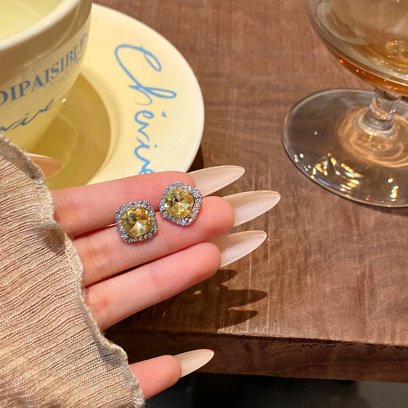 S925 Silver Needle Yellow Diamond Square Sugar Stud Earrings for Women 2024 New Style Bestseller, elegant and stylish earrings with a light luxury and high-end feel full figure
