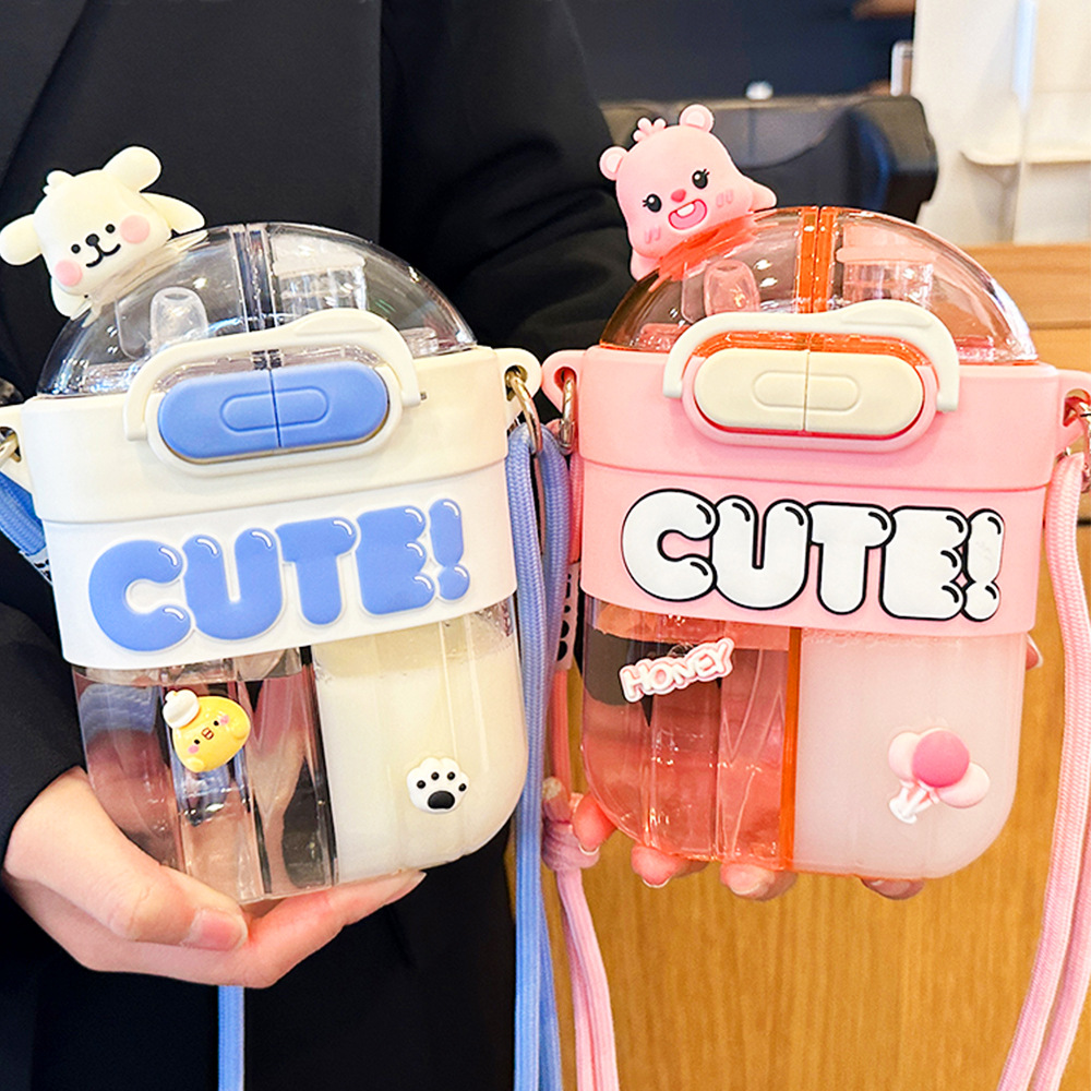 Cute multi-compartment water cups, cartoon dolls, student and children's straw cups, double-drinking girls, high appearance level portable plastic cups full figure
