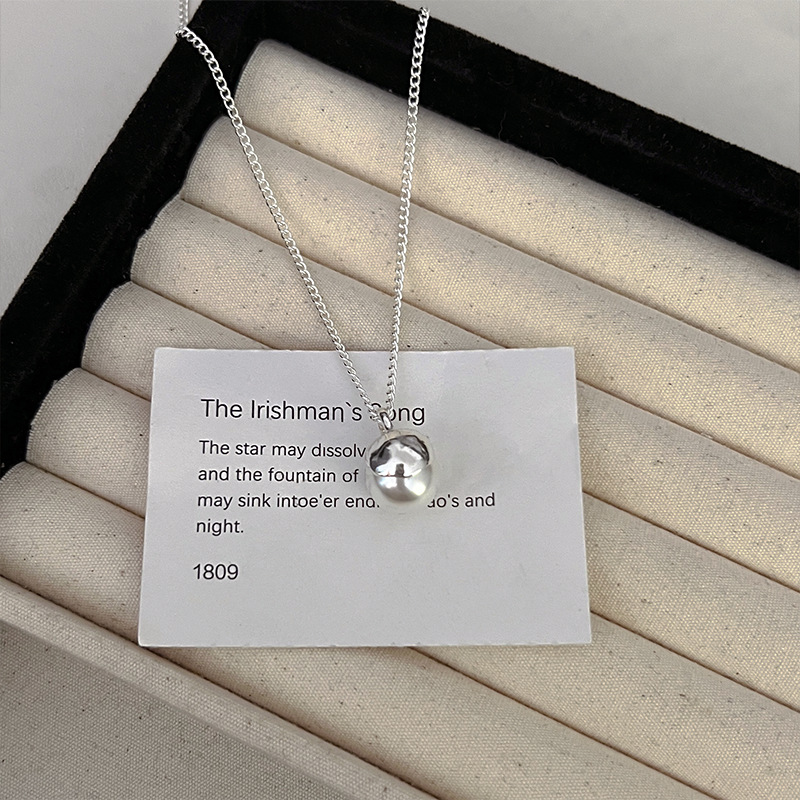 2024 New silver metal round ball snake bone chain round ball pendant necklace, simple sweater chain necklace Application Scenario