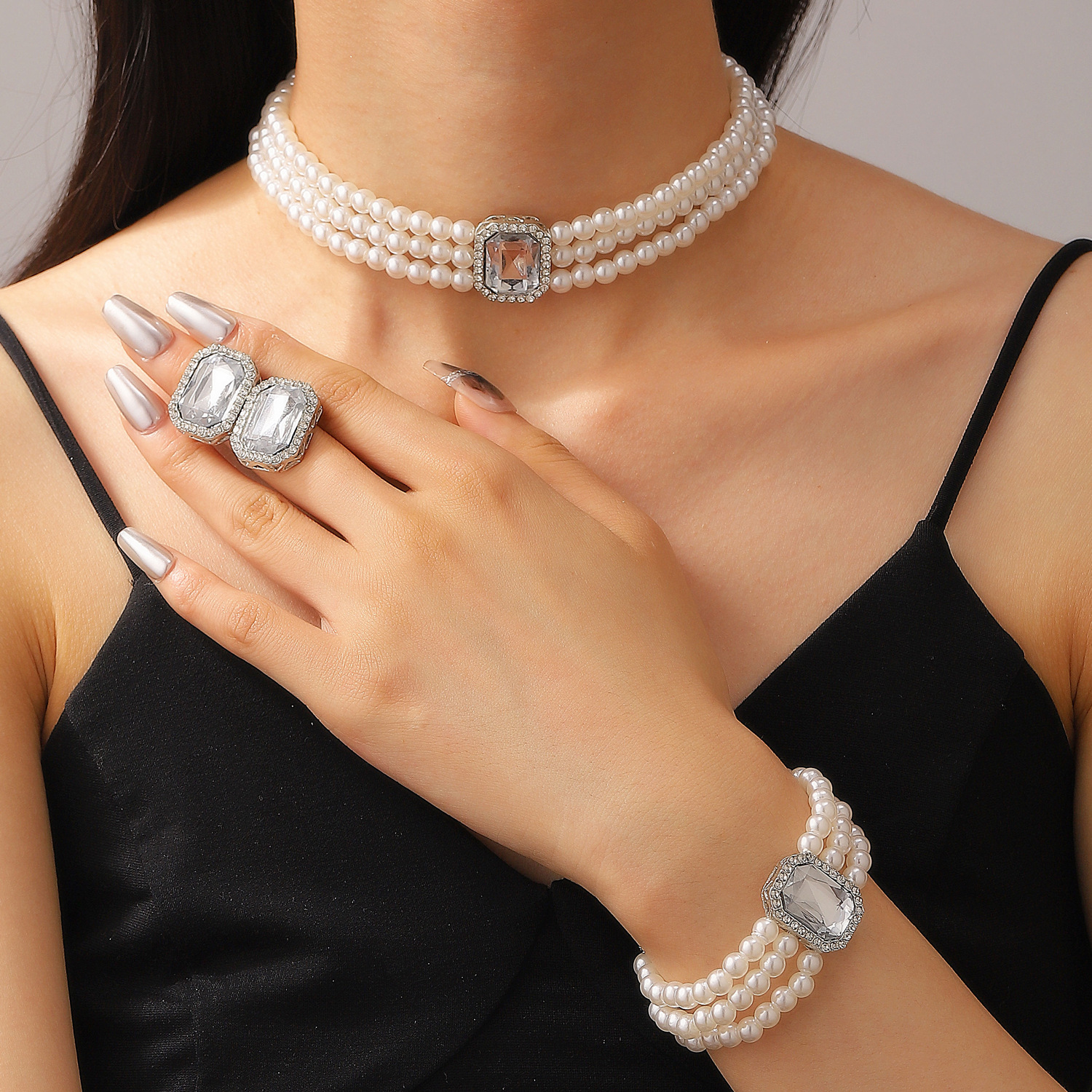 European and American cross-border jewelry multi-layer imitation pearl necklace, necklace, bracelet, stud jewelry set, high-end three-piece set for women full figure