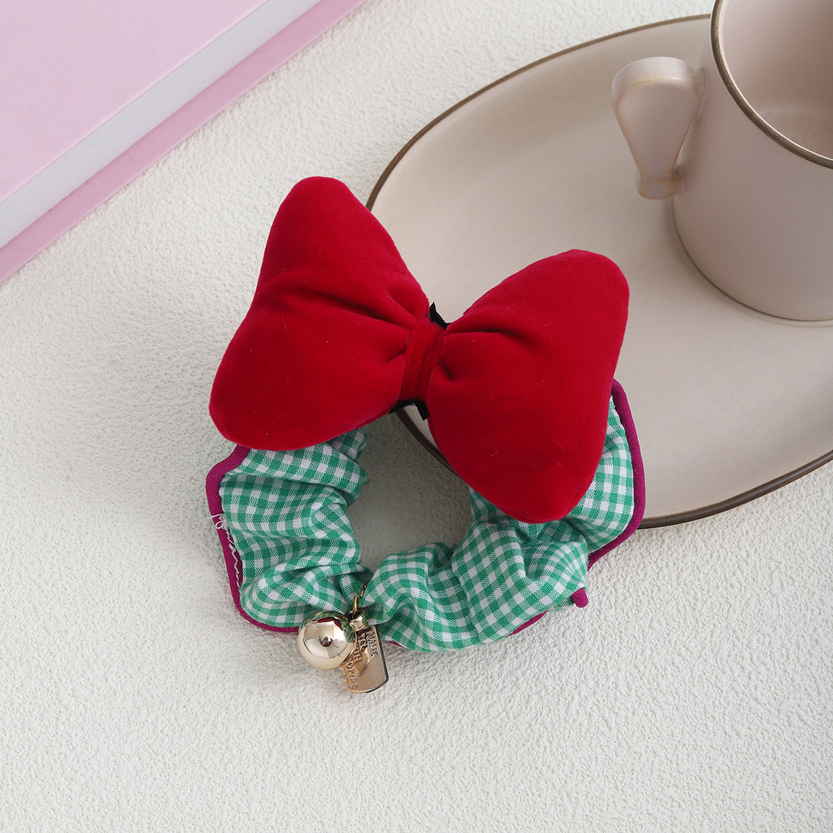 Children's fabric bow, large intestine hair band, Korean girl's sweet hair tie, ponytail hair tie, leather band, Japanese and Korean headwear Application Scenario