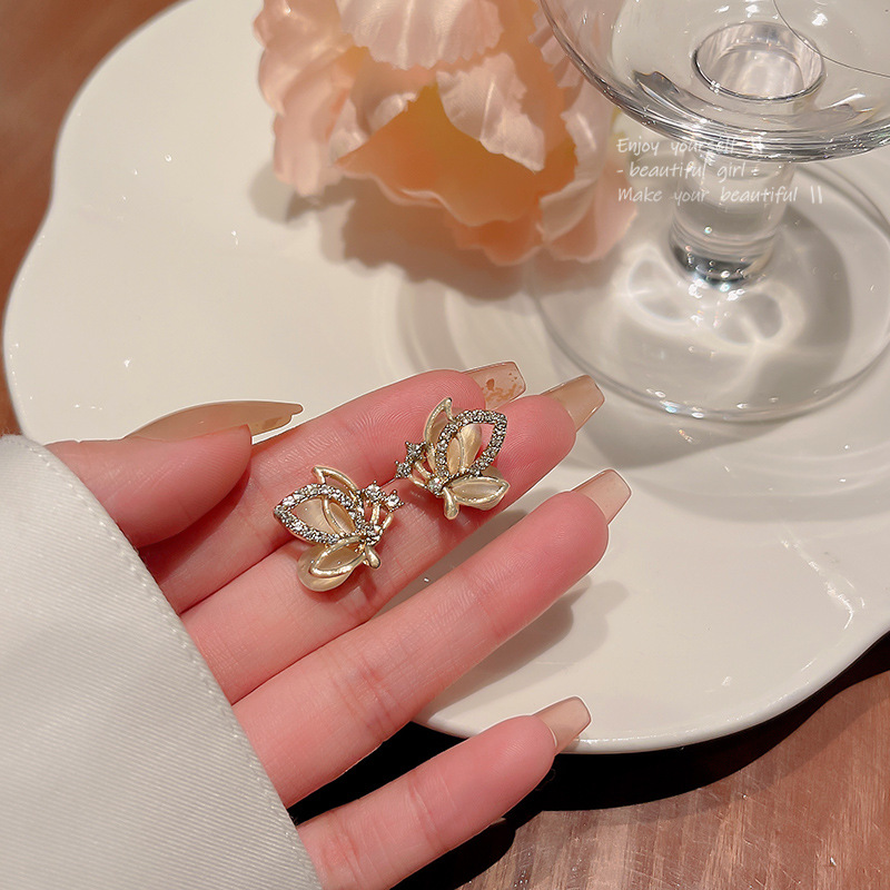 S925 Silver Needle, super ethereal charm, cat's eye butterfly earrings, women's light luxury and high-end feel, full diamond zircon stud earrings full figure