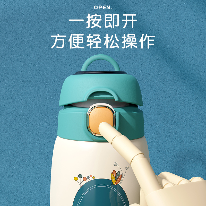 Creative smart temperature-showing Internet celebrity cartoon cute high appearance level large-bellied cup large capacity portable children's insulated water cup Application Scenario